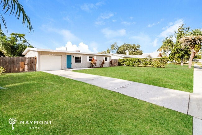 Photo - 1752 Evans Dr