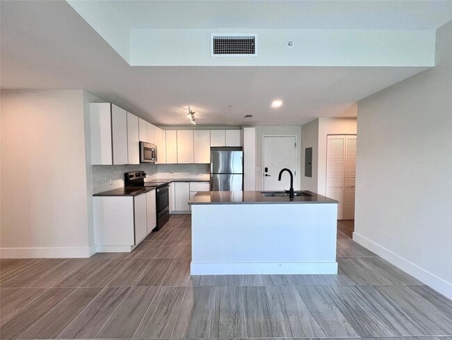 Photo - 120 N Compass Way Unidad 701