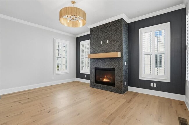 Photo - 1254 Six Sisters St