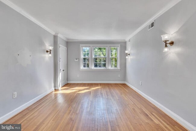 Building Photo - 300 Commonwealth Ave Unit 1