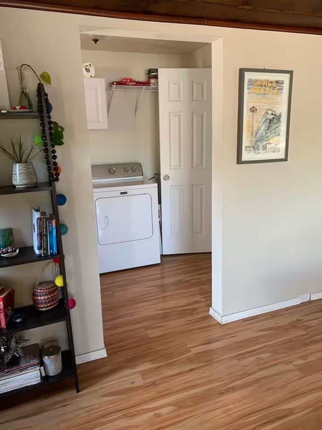 Photo - Water View Cabin in Iilahee - Fully Furnished