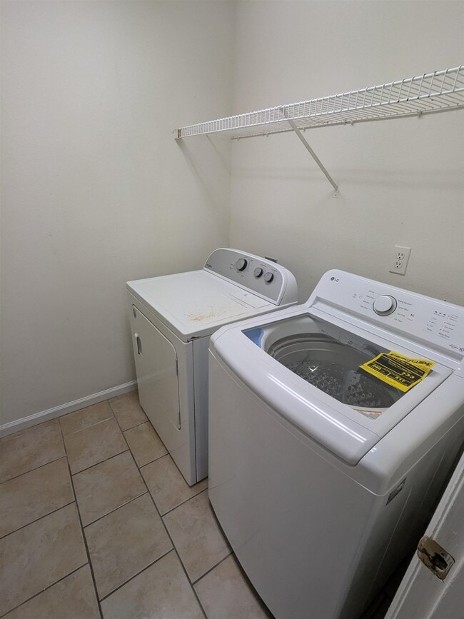 Photo - 3100 Dunkeld Ct