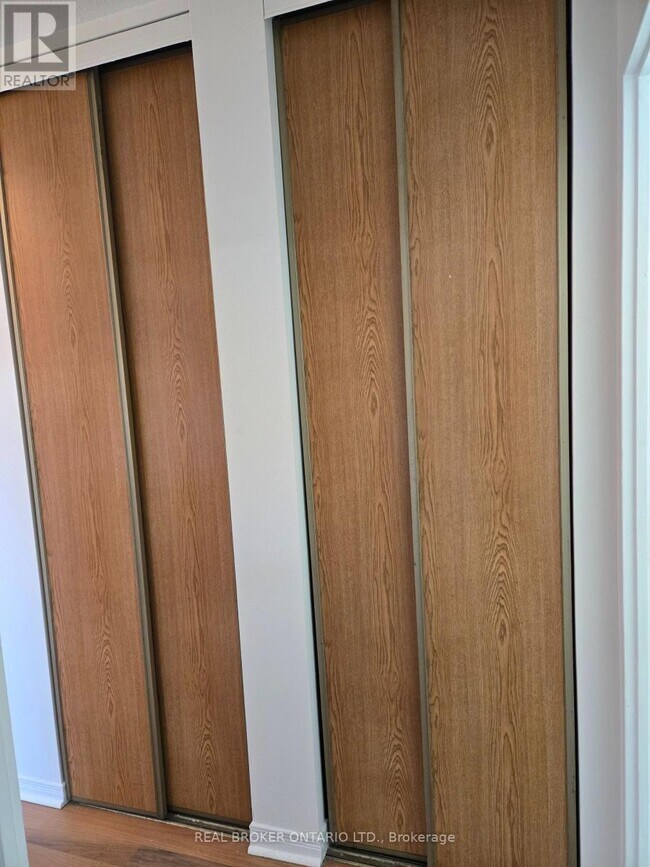 Photo - 15 Wellington Rd 124 Unit Apt #21