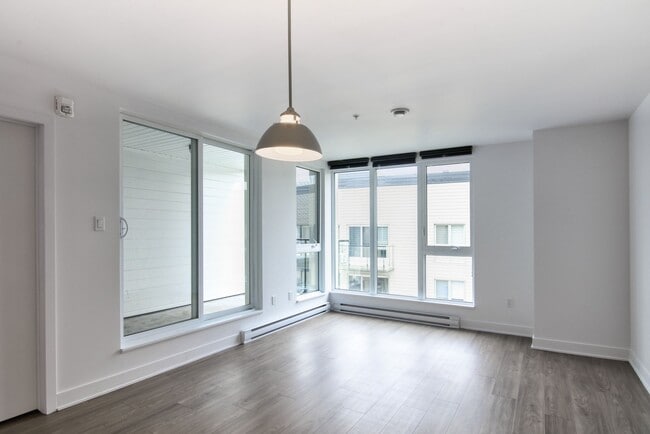 Photo - 9675 Av. Papineau Unit 421