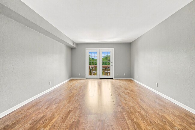 1895 Tall Oaks Dr Unidad 3508