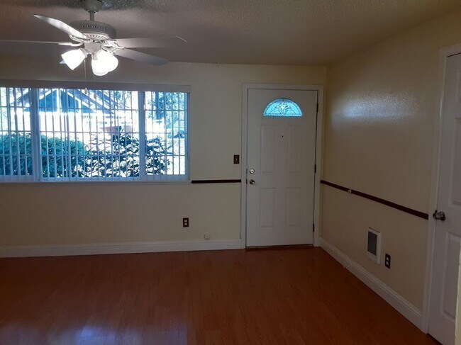 Photo - 390 Unit 1