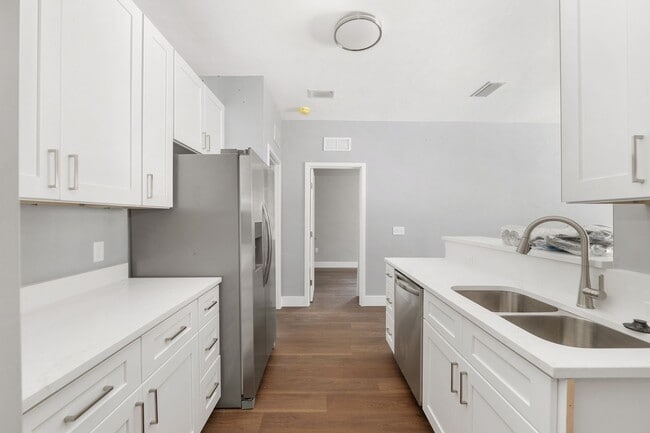 Photo - 424 NW 3rd Ave