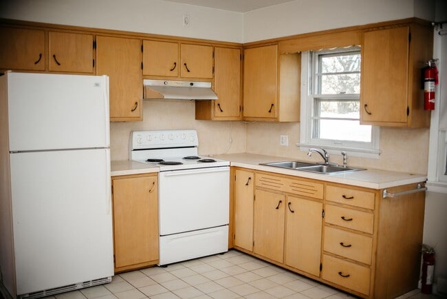 Photo - 1012 Pecks Rd