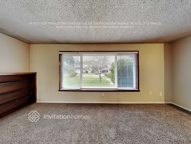 Photo - 711 17th St Pl NW