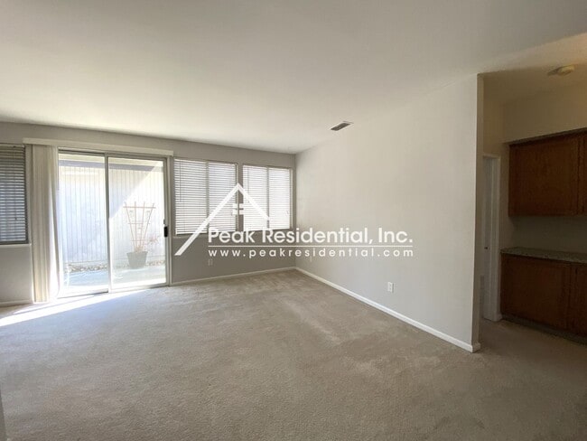 Photo - Charming 3 bd/2 ba Elk Grove Home!