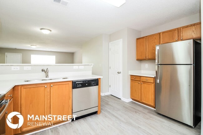 Photo - 484 Bedford Knoll Dr