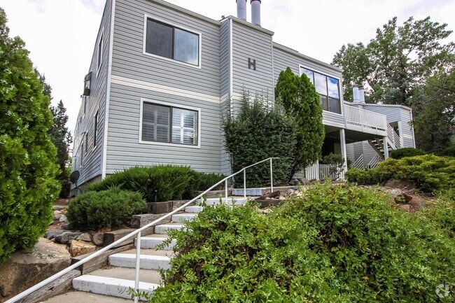 Building Photo - Granite Creek Condominium