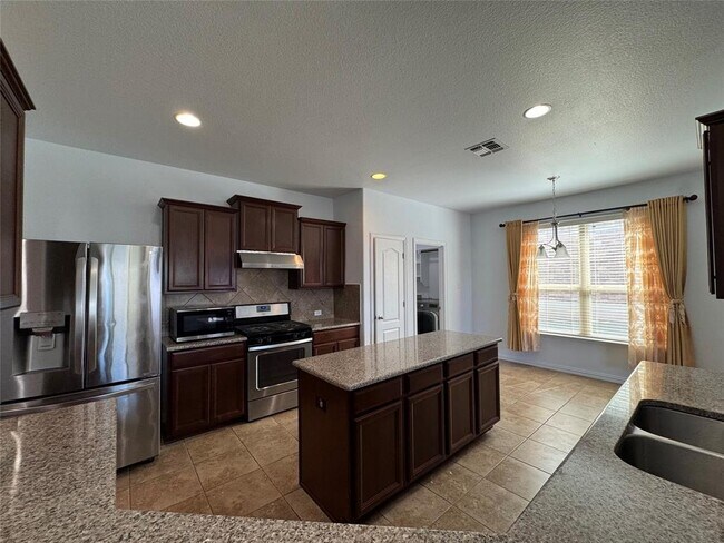 Photo - 123 Honey Grove