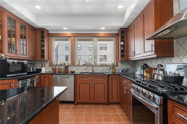 Photo - 18 Piedmont St Unit Fl 2