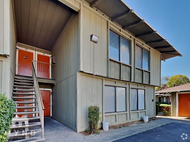 Building Photo - 2336 Villanova Cir Rental