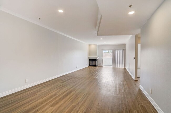 Photo - 16070 Sunset Blvd