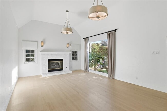 Photo - 2156 Linnington Ave