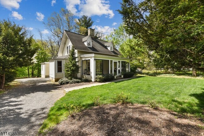 Photo - 8 Franklin Pl