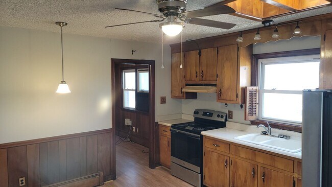 Photo - Great 3 Bed 1.5 Bath Home in South Richmon...