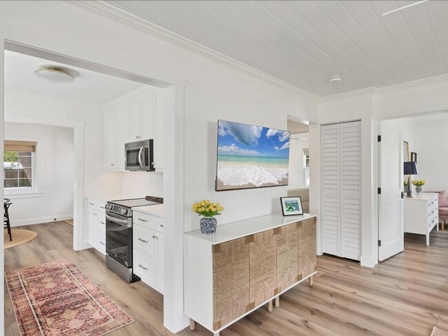 Photo - 2082 Webber St