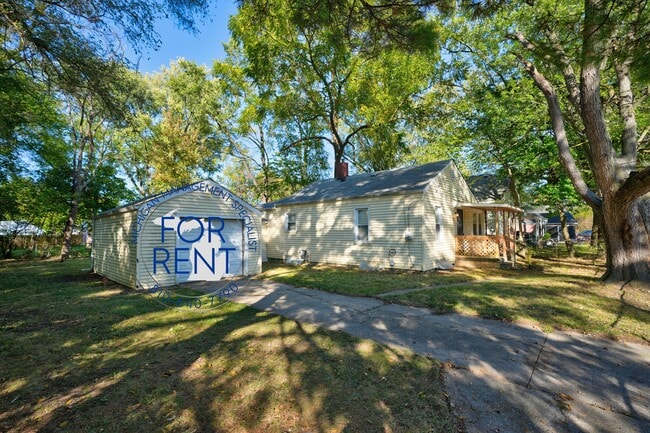 Photo - 2720 Gibson St