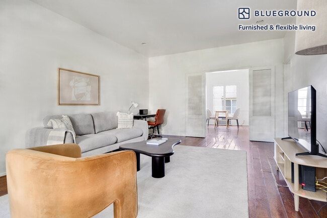 Photo - 135 S Reeves Dr Unit FL2-ID1350