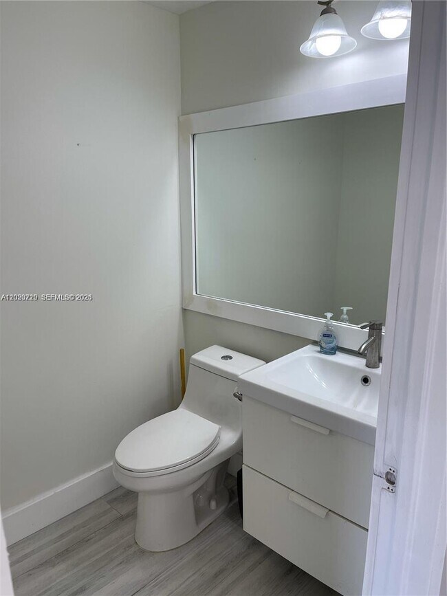 Photo - 5200 NW 109th Ave