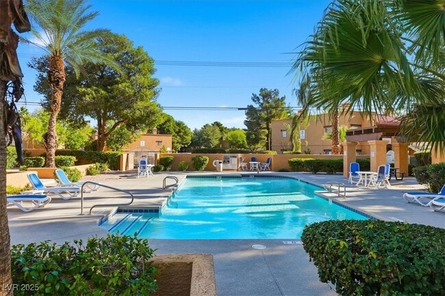 Photo - 5114 S Jones Blvd Unidad 202