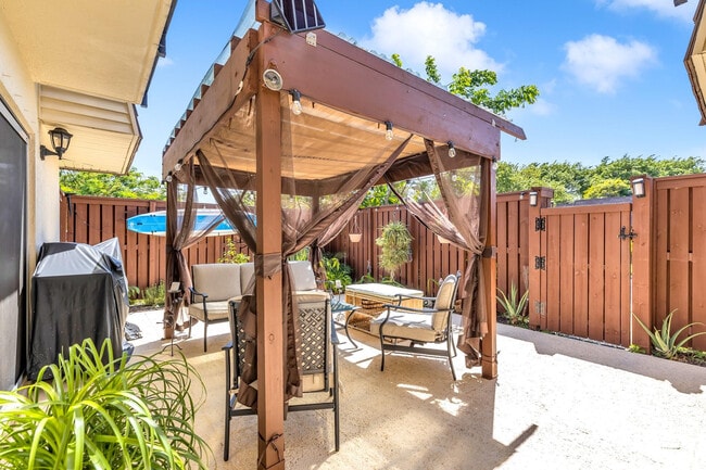 Photo - 2776 SW 15th St