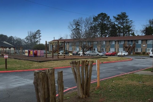 Building Photo - 1675 Roswell St SE