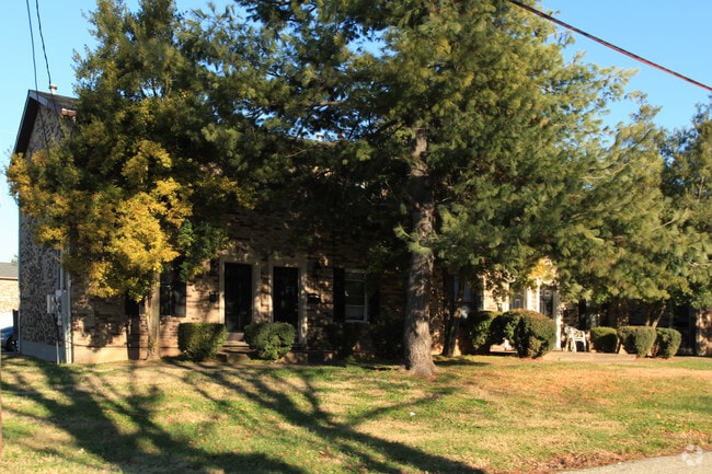 Orchard Manor Circle