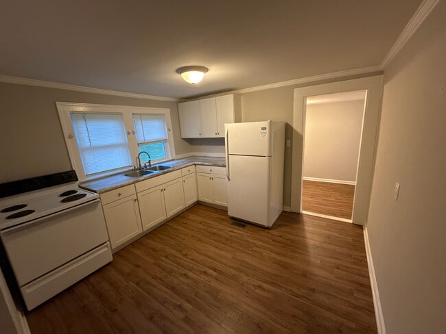 Photo - 5208 Summit Ave