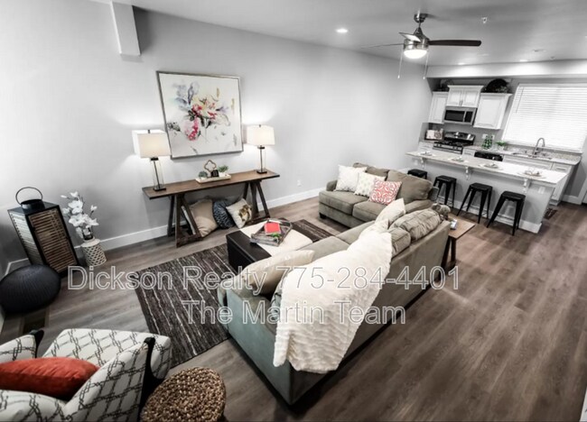 Photo - 710 Bluffs Ct