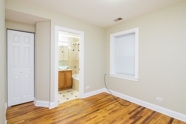 Photo - 1644 W Greenleaf Ave