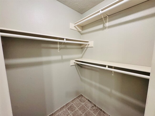 Photo - 10702 Deval Dr