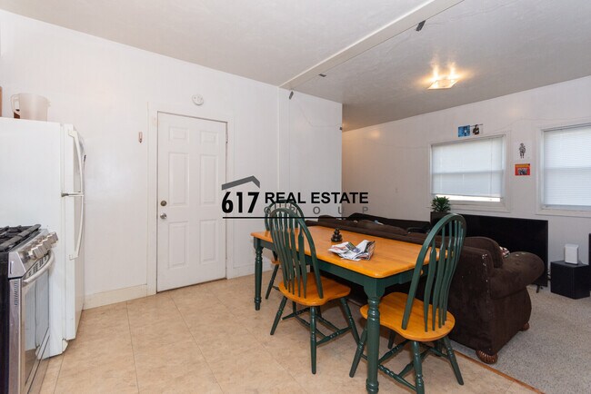 Photo - 14 Ashford St Unit 6