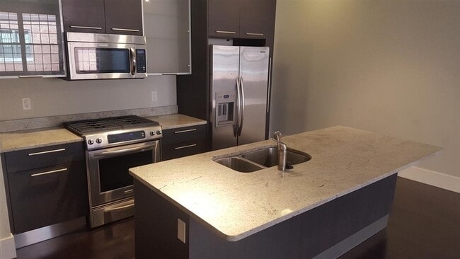 Photo - 154 W 2nd St Unit 204