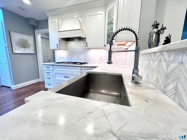 Photo - 32 Regents Pk Unit 32