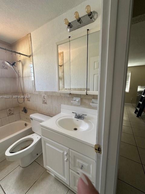 Photo - 116 W 17th St