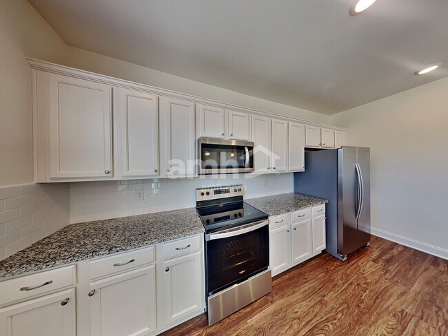 Photo - 2012 Bennett Dr