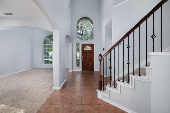 Photo - 14 Barker Ridge Ct