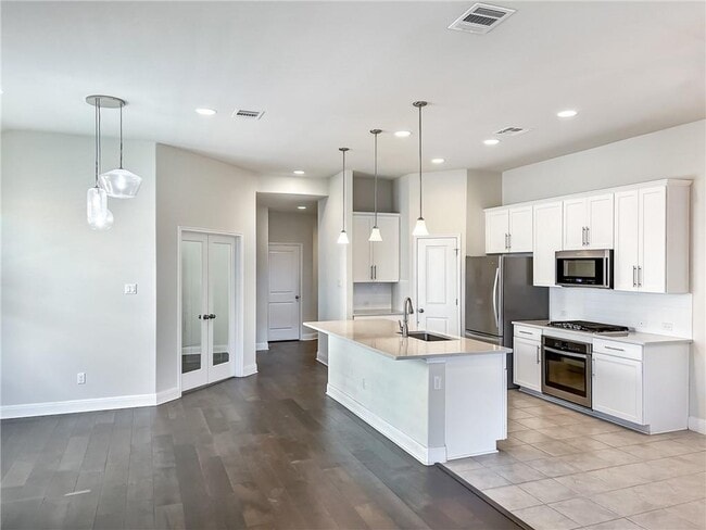 Photo - 309 Cyril Dr