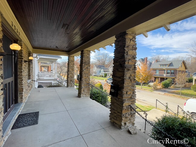 Photo - 3538 Burch Ave Unidad 2