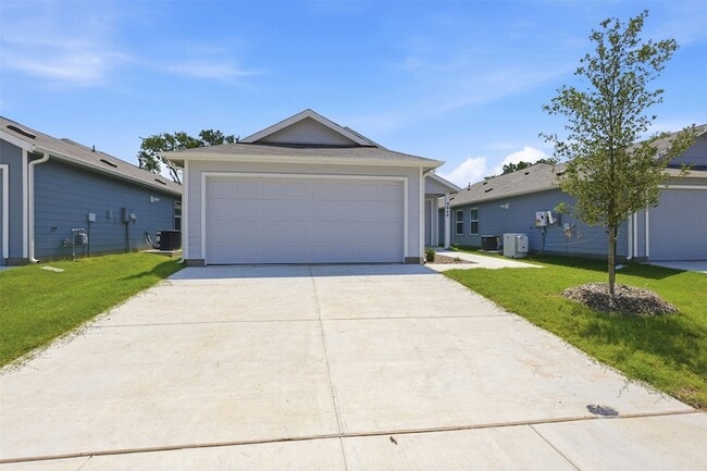 Photo - 3040 Campeiro Ave