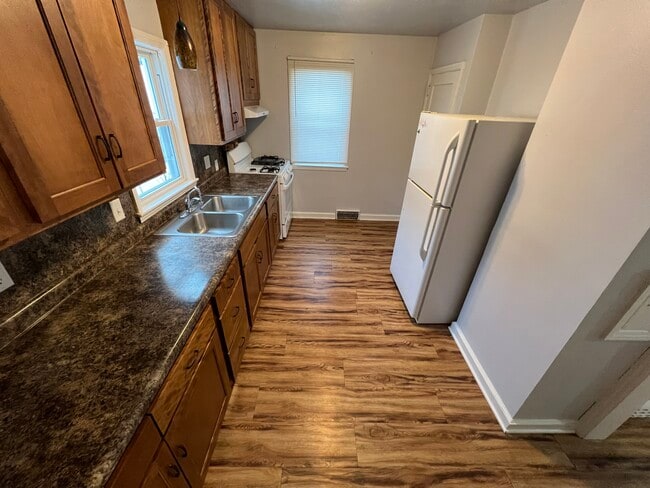 Photo - 828 S 9th Ave