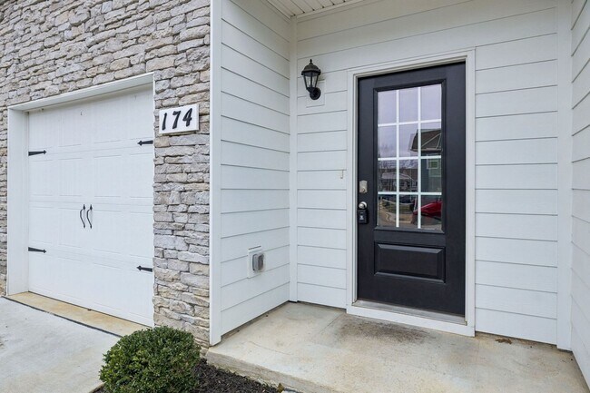 Photo - Welcome to Lewisburg Kings Landing