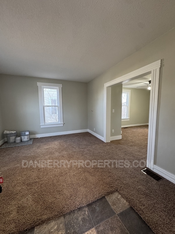 Photo - 413 Washington St