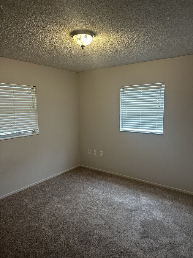 Photo - Great Location!  2 Bedroom, 2 Bathroom, 1 Car Garage Home For Rent.