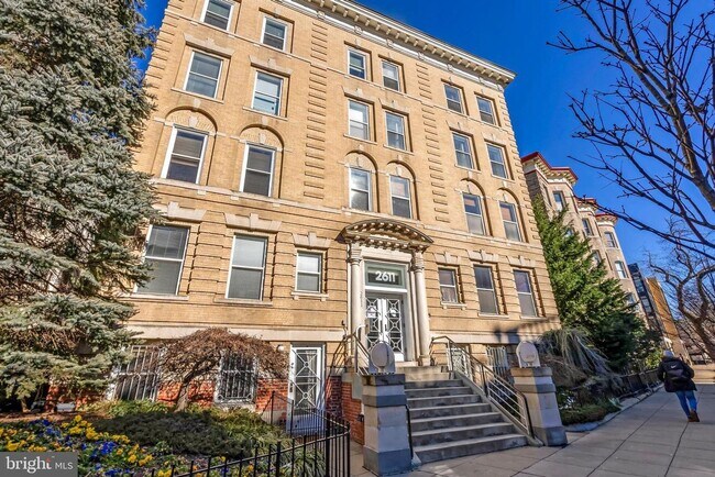 Photo - Sunny 1 bedroom/1 bath in Adams Morgan!