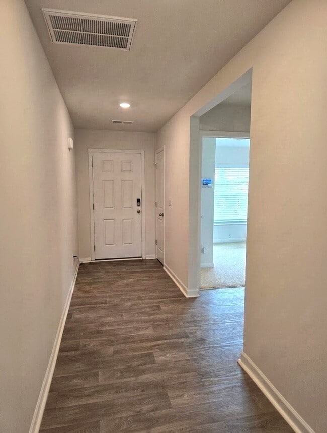 Photo - 202 Alamos Ave